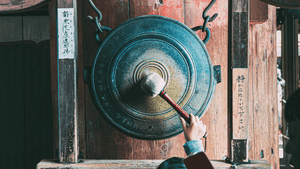 THE BENEFITS OF GONG BATHING IN MIDLIFE